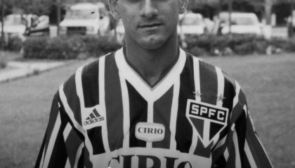 R.I.P！前巴西国脚泽-卡洛斯睡梦中心脏病发去世，享年55岁