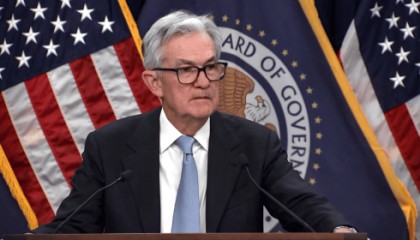 CPT Markets外汇分析：美联储平台降息预期消退，鲍威尔策略转向致全球通胀