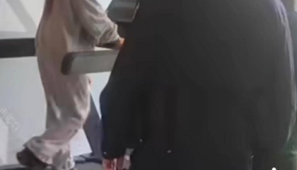 千万粉网红「刀小刀」回应被警察带走