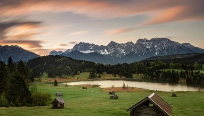 NCE外汇：合规运营与透明交易的外汇平台