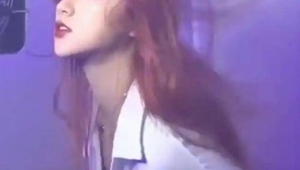 千万粉丝网红“刀小刀”被带走调查 未做出回应