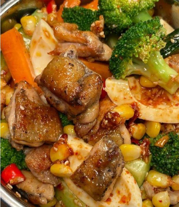 用芋头做一道下饭菜，芋头红烧肉