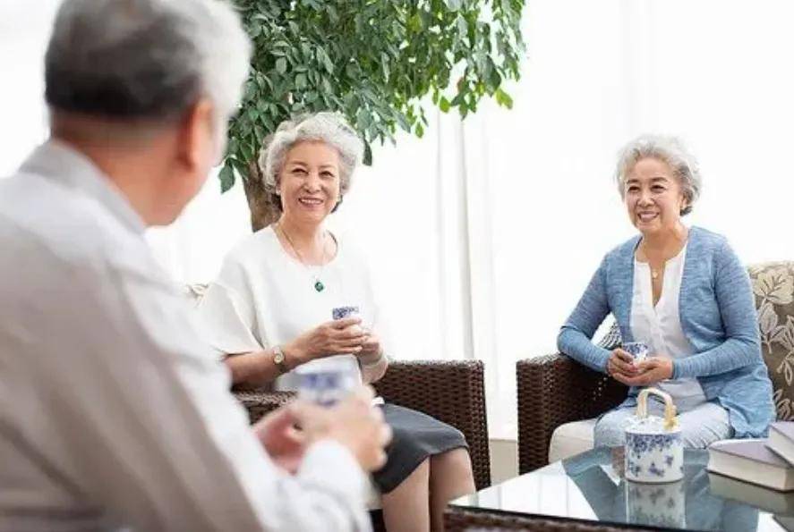 服用优甲乐时可以喝咖啡、酒和茶吗?