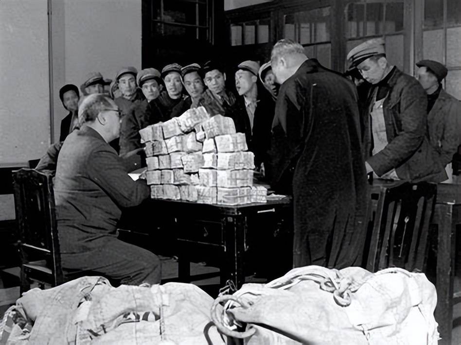 国家没钱的时候可以印其他国家货币吗?43年德国没钱时曾偷印英镑