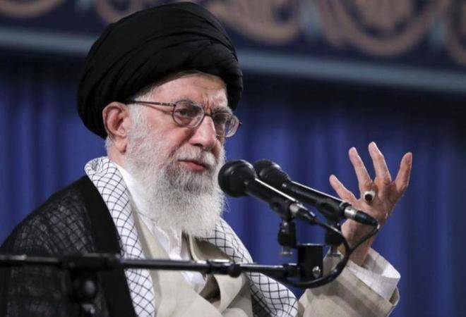 联合国对伊朗重启制裁,导致货币贬值超10倍,人们生活压力陡增