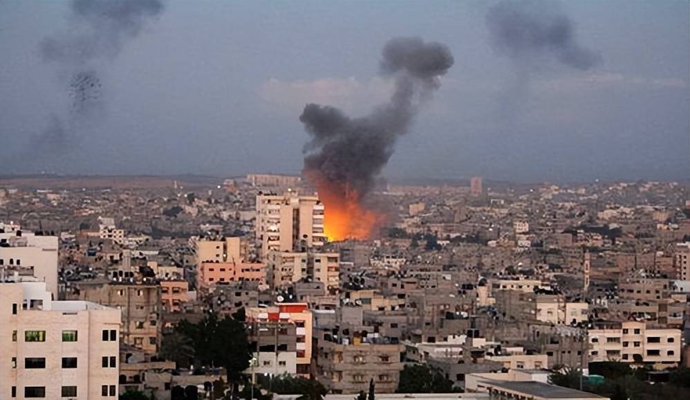 人道物资沦为战争货币!联合国报告撕开残酷真相:每车援助仅12%抵达平民手中