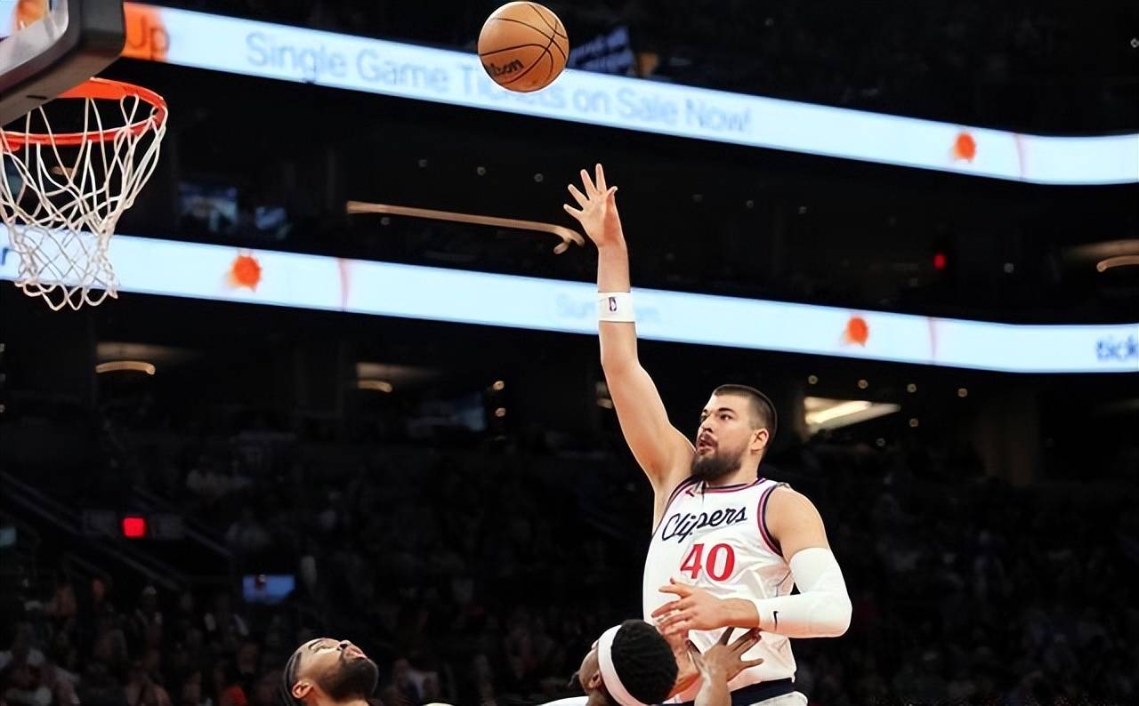 NBA快船队交易过后，如今这个阵容，下个赛季可以进季后赛吗？